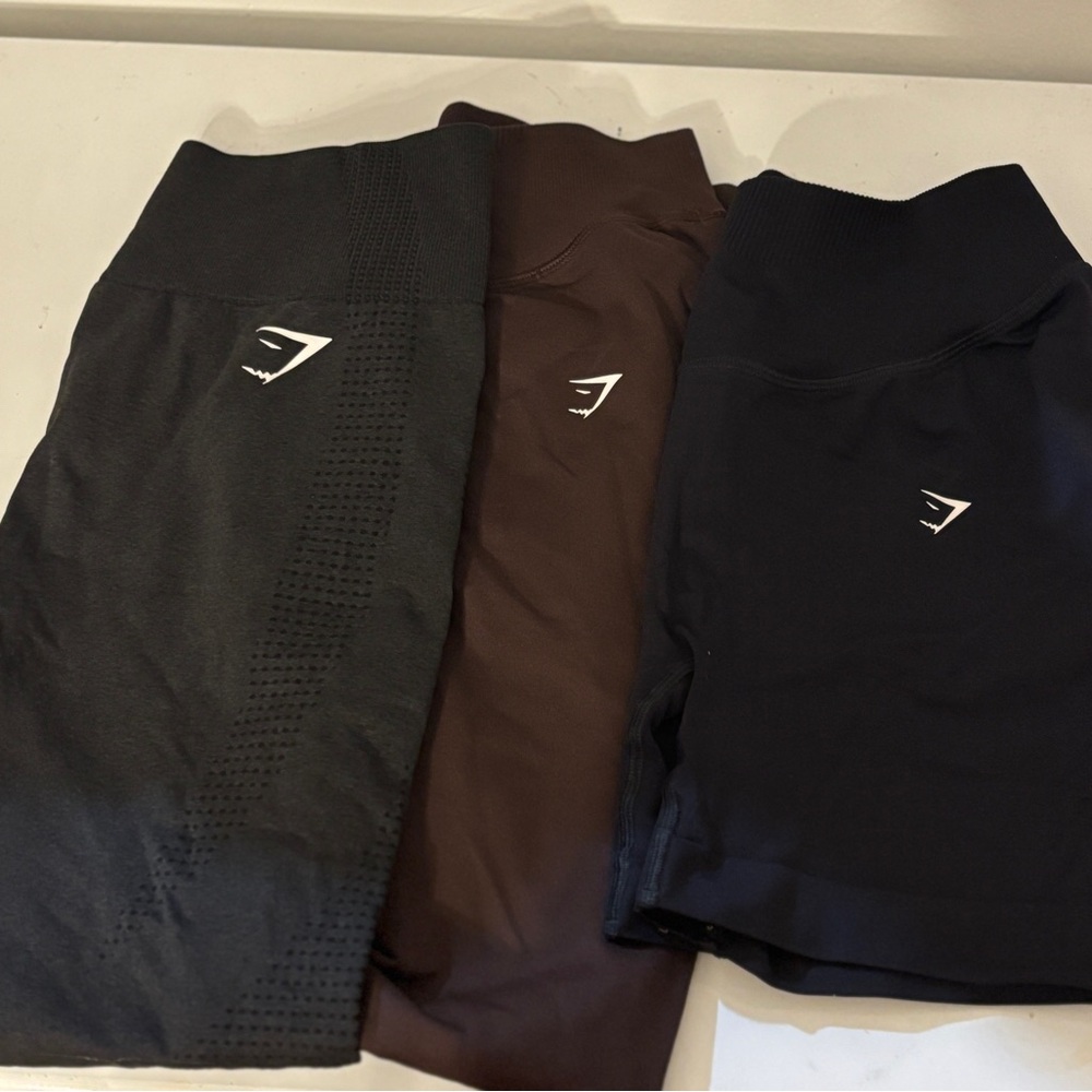 4 gymshark pieces